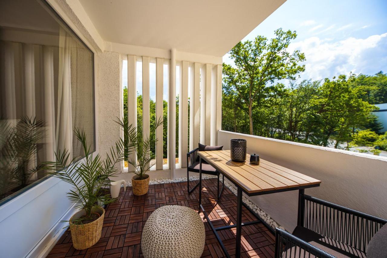 Staytona - Parkpl. - Balkon - Wlan - Netflix - Wfh Taunusstein Eksteriør billede